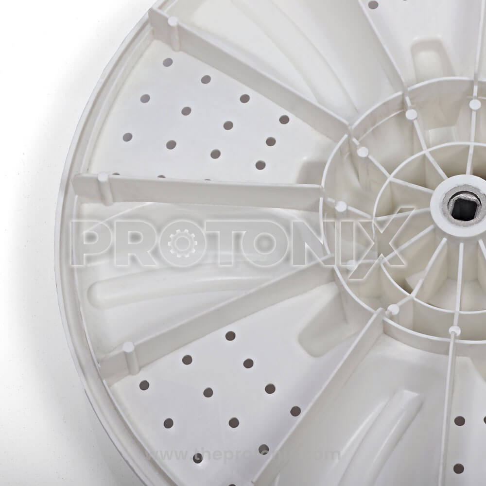 Back close-up of Croma washing machine pulsator white color with cap